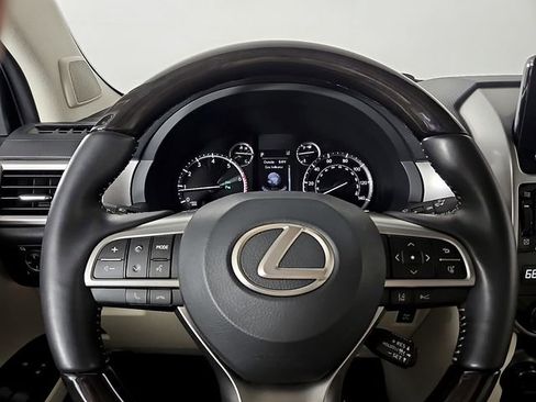 Used 2023 Lexus GX 460 Premium w/ Accessory Package image 23