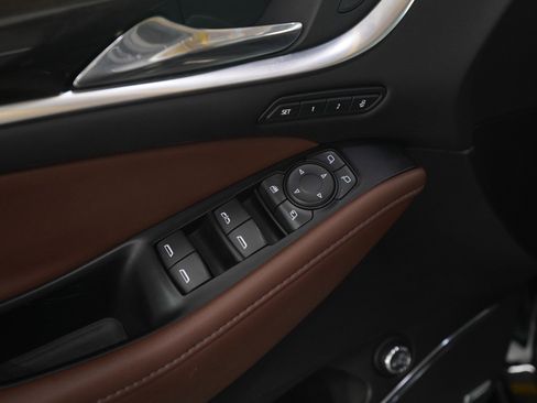 Used 2020 Buick Enclave Avenir w/ Avenir Technology Package image 21