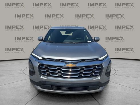 Used 2026 Chevrolet Equinox LT FWD image 8