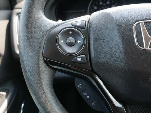 Used 2019 Honda HR-V EX image 31