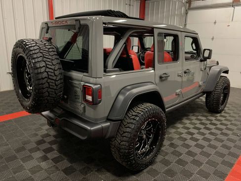 Used 2023 Jeep Wrangler Unlimited w/ Sun & Screen Package image 3