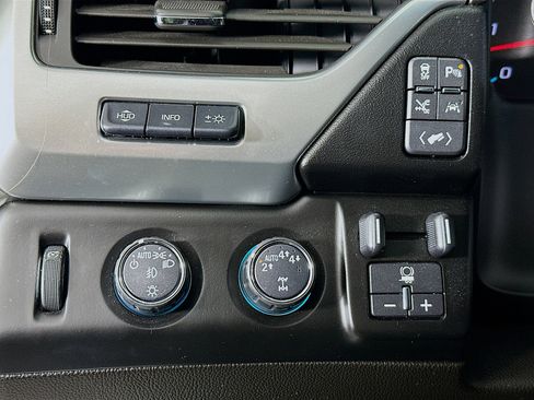 Used 2017 Chevrolet Tahoe Premier image 36