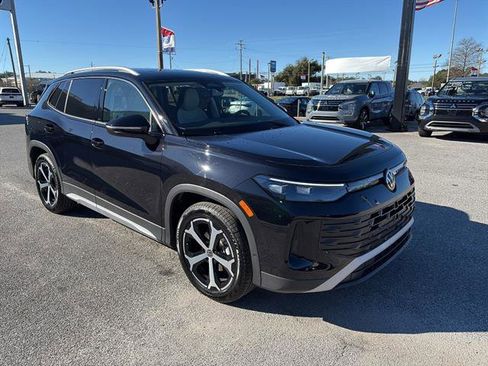 New 2026 Volkswagen Tiguan SE image 8