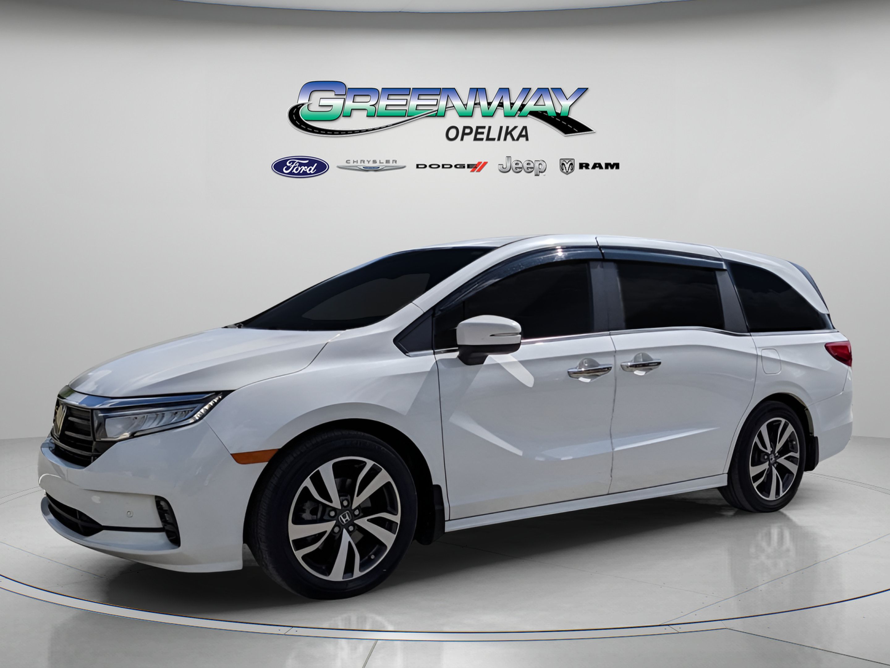 Used 2022 Honda Odyssey Touring image 2