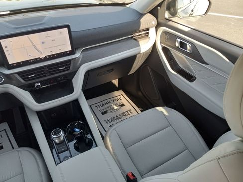 New 2026 Ford Explorer Platinum w/ LUX Leather Package image 18