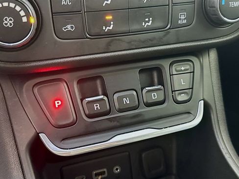 Used 2018 GMC Terrain SLE FWD image 18