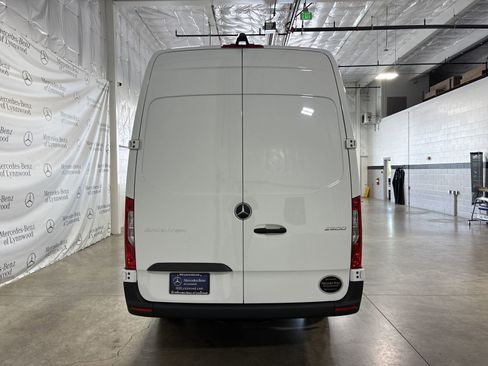 New 2025 Mercedes-Benz Sprinter 2500 image 6