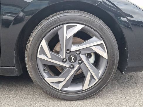 Certified 2025 Hyundai Elantra Sport FWD image 8