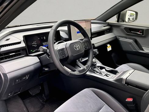 New 2026 Toyota RAV4 XSE AWD/4WD image 5