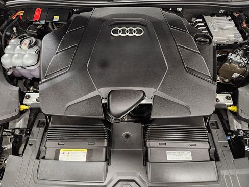Used 2022 Audi Q8 Prestige image 54