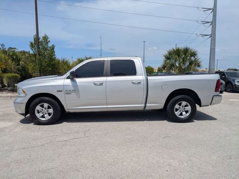 Used 2019 RAM 1500 Classic SLT RWD image 7