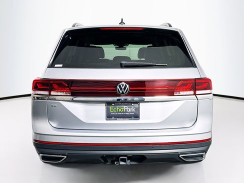Used 2025 Volkswagen Atlas SE FWD image 7