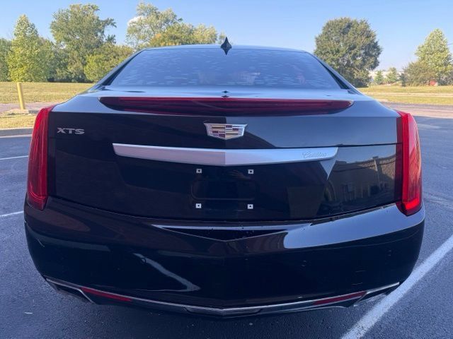 Used 2017 Cadillac XTS Luxury FWD image 4
