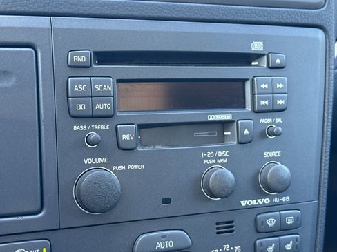 Used 2002 Volvo V70 T5 FWD image 17