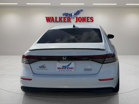 Used 2024 Honda Accord Sport image 4