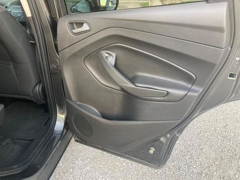 Used 2017 Ford Escape SE AWD/4WD image 31