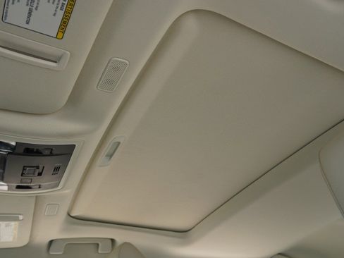 Used 2025 Lexus ES 350 w/ Premium Package image 24