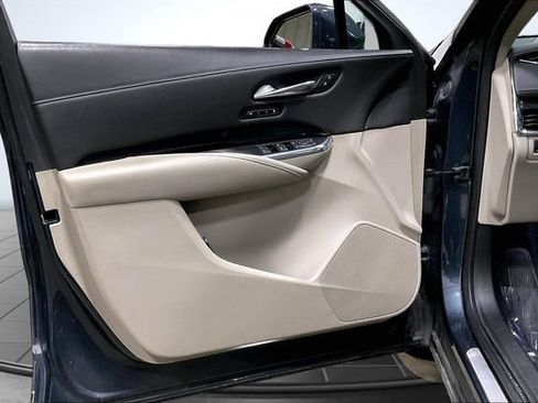 Used 2019 Cadillac XT4 Premium Luxury FWD image 23