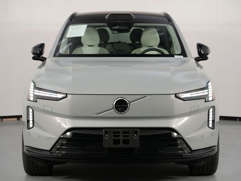 Used 2025 Volvo EX90 Ultra image 50