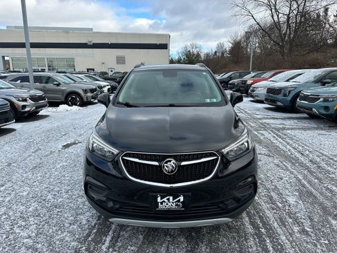 Used 2022 Buick Encore Preferred w/ Safety Package image 2