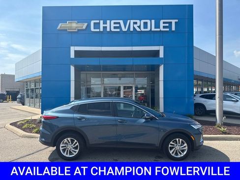 Used 2025 Buick Envista Preferred w/ Convenience I Package FWD image 2