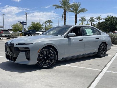 New 2025 BMW i7 xDrive60 image 2