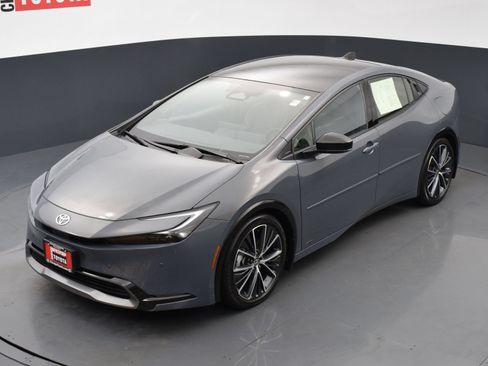 Used 2023 Toyota Prius Limited AWD/4WD image 28