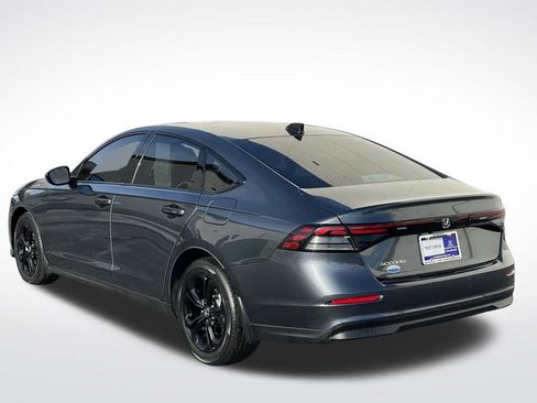 Certified 2025 Honda Accord SE image 4