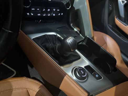 Used 2019 Chevrolet Corvette Stingray Convertible RWD image 13
