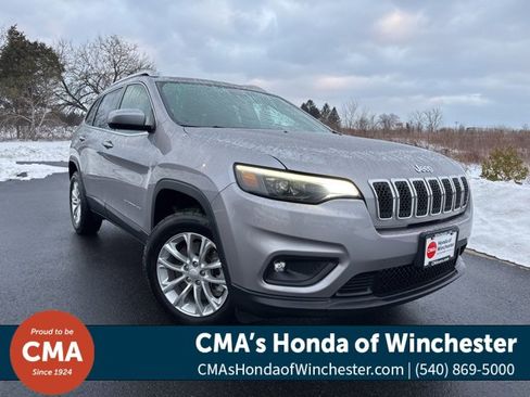 Used 2019 Jeep Cherokee Latitude w/ Cold Weather Group image 1