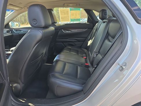 Used 2019 Cadillac XTS Luxury image 18