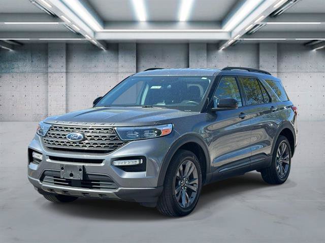 Used 2023 Ford Explorer XLT w/ Equipment Group 202A AWD/4WD image 21