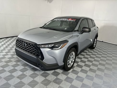 Used 2023 Toyota Corolla Cross L FWD image 4