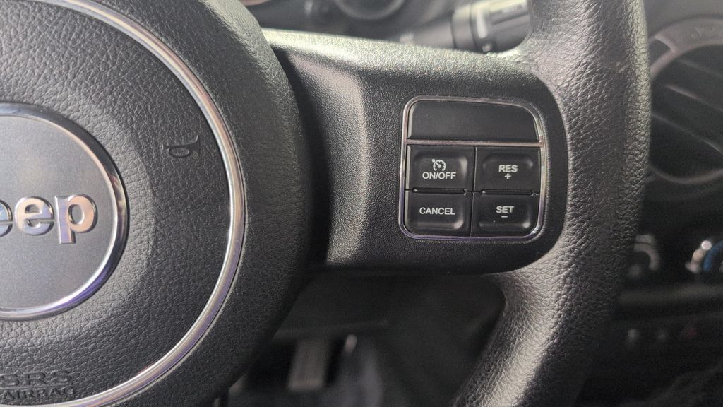 Used 2016 Jeep Wrangler Sport AWD/4WD image 11