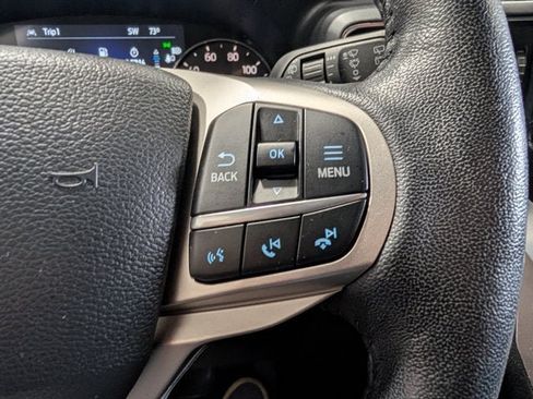 Used 2022 Ford Explorer XLT AWD/4WD image 22