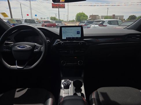 Used 2025 Ford Escape ST-Line AWD/4WD image 7
