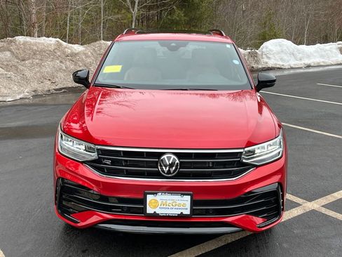 Used 2024 Volkswagen Tiguan SE R-Line image 8