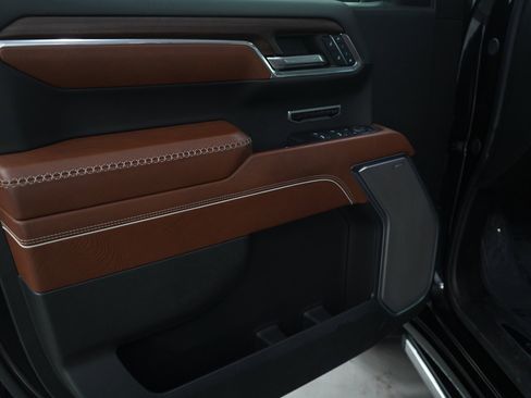 Used 2024 GMC Sierra 1500 Denali Ultimate image 25