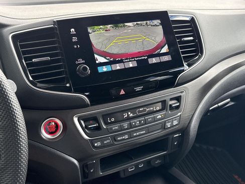 Certified 2024 Honda Passport TrailSport image 39