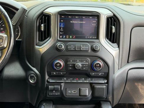 Used 2020 Chevrolet Silverado 2500 LT w/ Convenience Package image 46