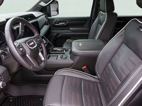 Used 2025 GMC Sierra 2500 AT4X AWD/4WD image 12