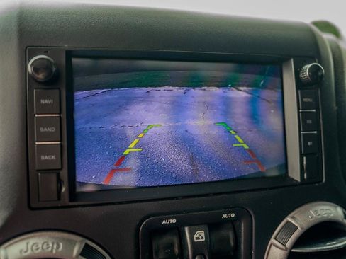 Used 2018 Jeep Wrangler Unlimited Sport S AWD/4WD image 23
