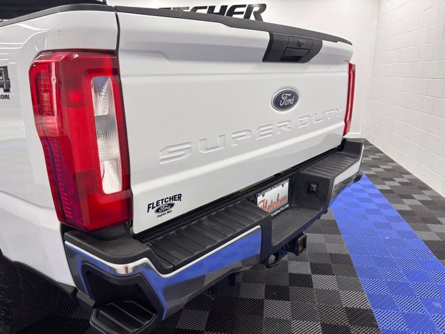 Used 2025 Ford F250 XLT w/ FX4 Off-Road Package AWD/4WD image 8