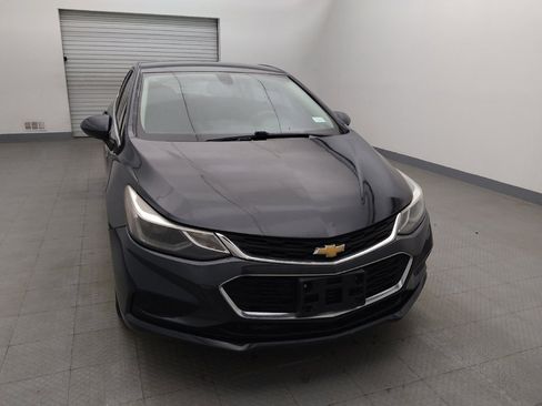 Used 2017 Chevrolet Cruze LT w/ Convenience Package image 14