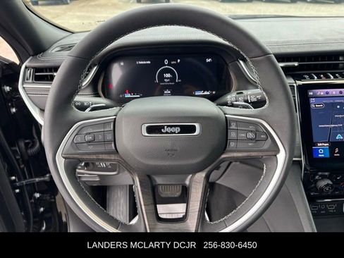 Used 2025 Jeep Grand Cherokee L Limited w/ Luxury Tech Group II image 27