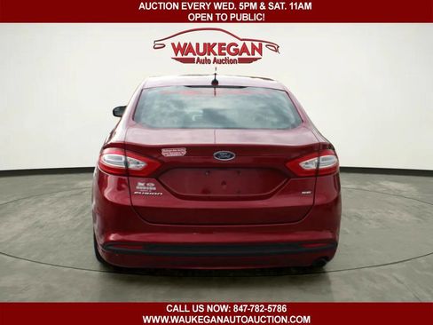 Used 2014 Ford Fusion SE FWD image 4