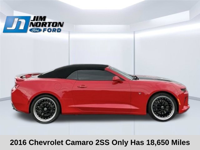 Used 2016 Chevrolet Camaro SS RWD image 3