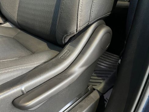 Used 2019 Chevrolet Silverado 1500 LT image 24