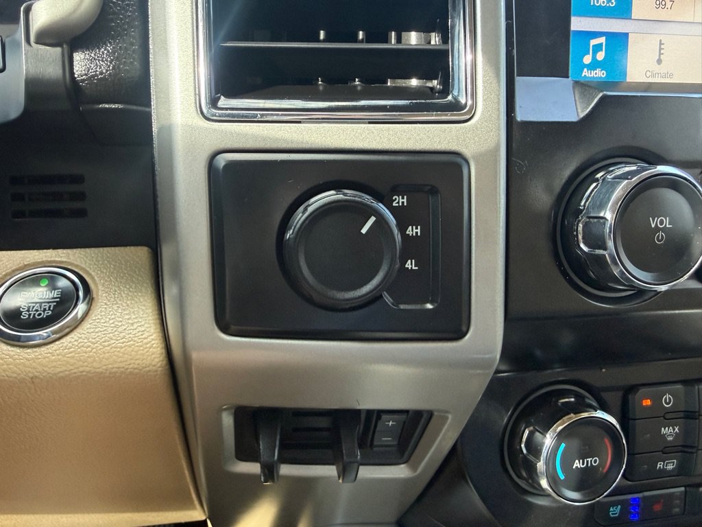 Used 2019 Ford F350 Lariat w/ Lariat Ultimate Package AWD/4WD image 32