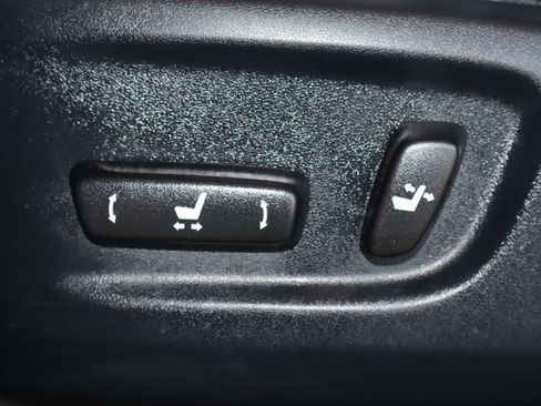 Used 2018 Toyota 4Runner Limited AWD/4WD image 18
